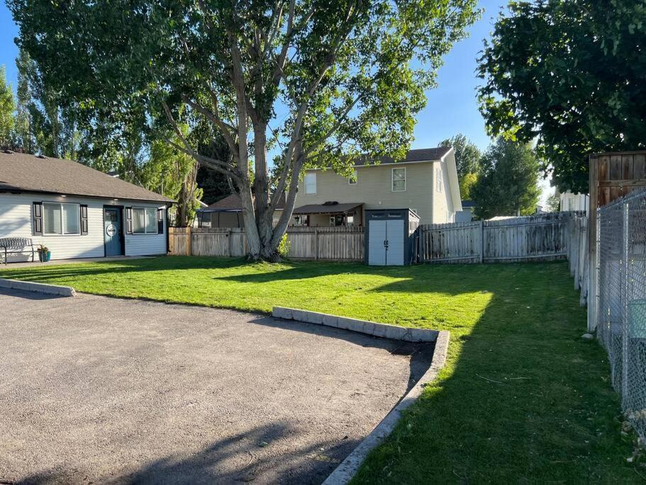 Guest Suites 1996 #4- Relaxing 1 Bedroom 1 Bath Suite Idaho Falls Bagian luar foto