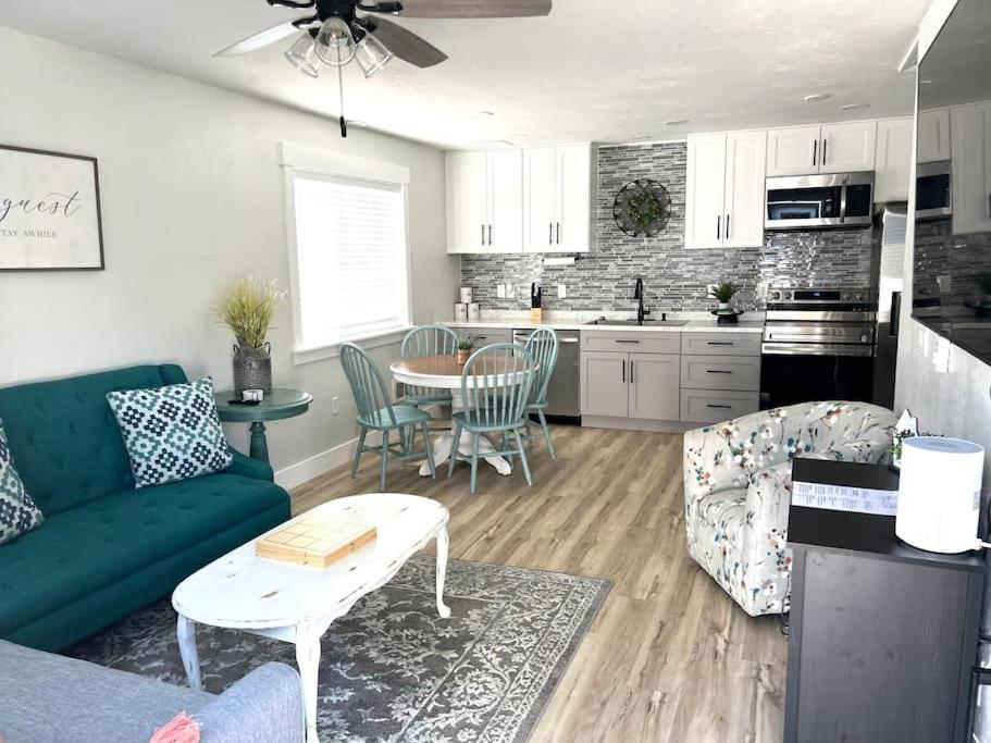 Guest Suites 1996 #4- Relaxing 1 Bedroom 1 Bath Suite Idaho Falls Bagian luar foto
